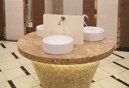 Irregularly shaped washbasin